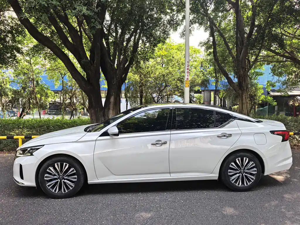 Nissan Teana — миниатюра 3