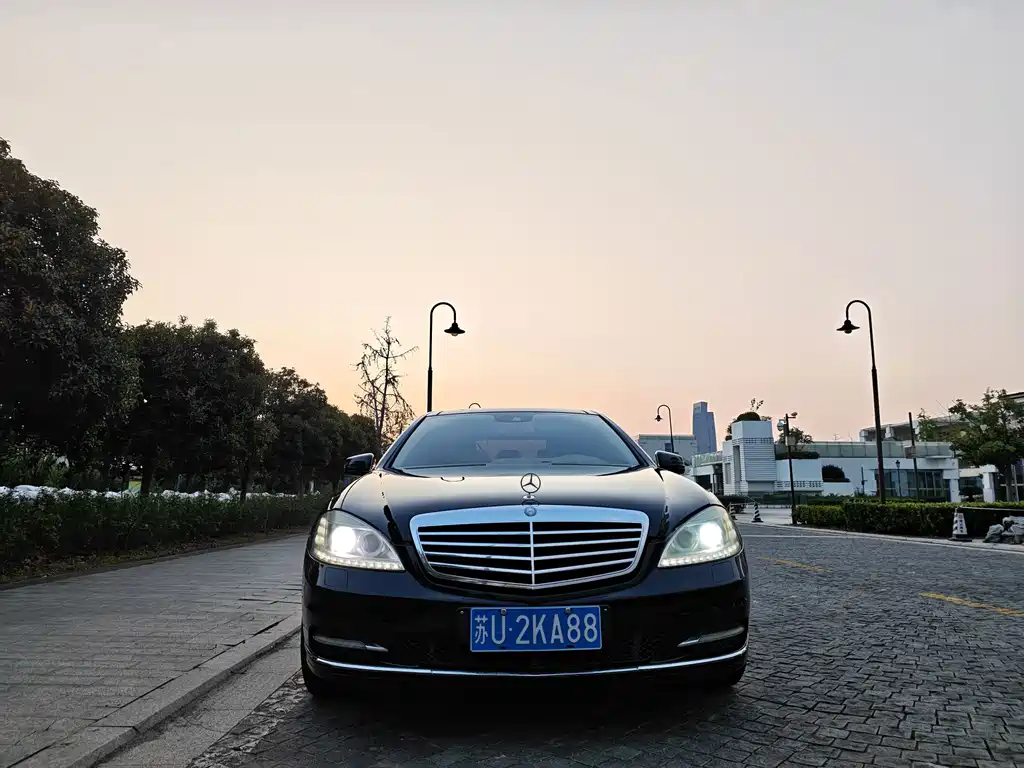 Mercedes-Benz S-Class — миниатюра 2