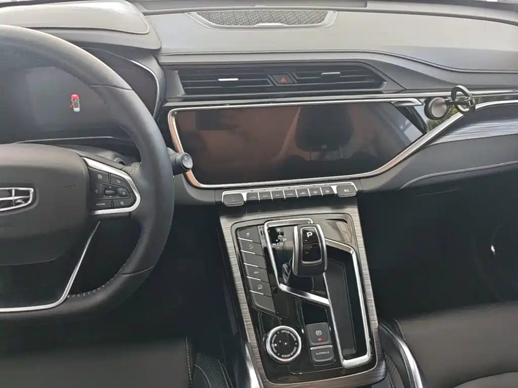 Geely Boyue — миниатюра 13