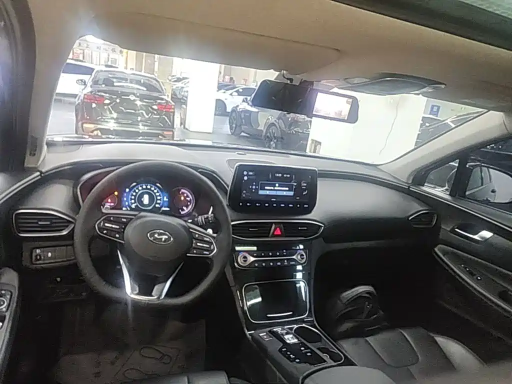 Hyundai Santa Fe — миниатюра 10