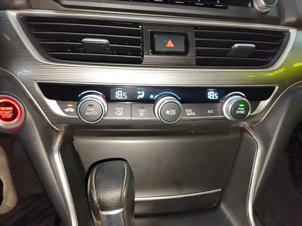 Honda Accord — миниатюра 13