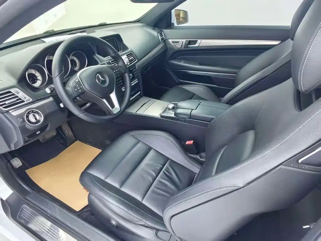 Mercedes-Benz E-Class (Import) — миниатюра 4