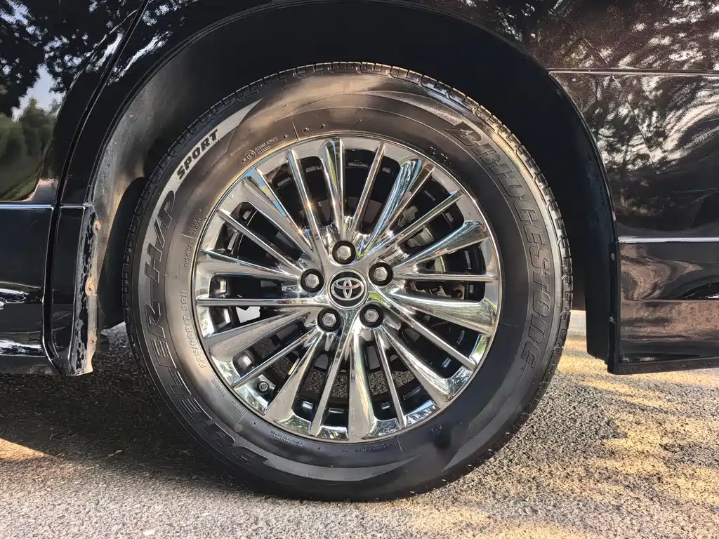 Toyota Vellfire — миниатюра 31