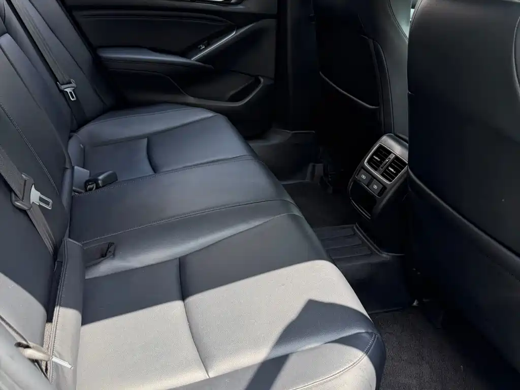 Honda Accord — миниатюра 11