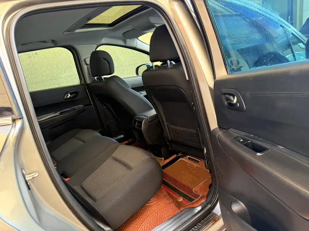 Peugeot 3008 — миниатюра 4