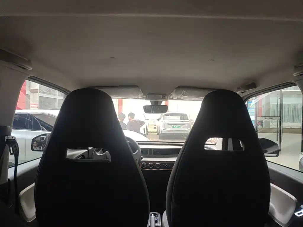 Wuling MINIEV — миниатюра 18