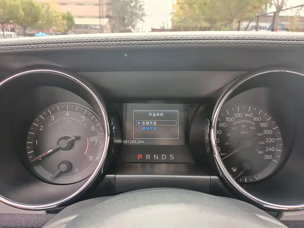 Ford Mustang — миниатюра 17