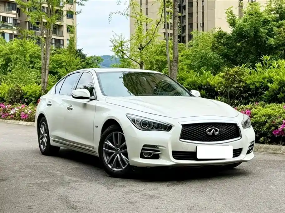 Infiniti Q50L 2016 2.0T Enjoy