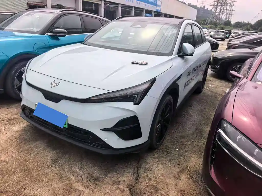 ARCFOX Alpha T5