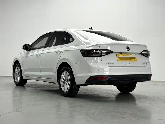 Volkswagen Lavida — миниатюра 7