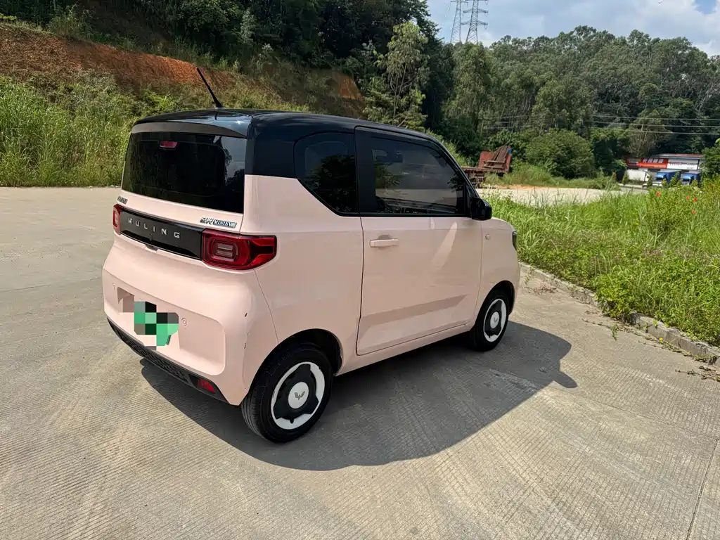 Wuling MINIEV — миниатюра 4