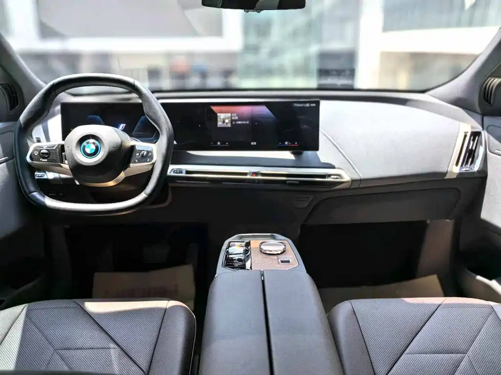 BMW iX — миниатюра 7