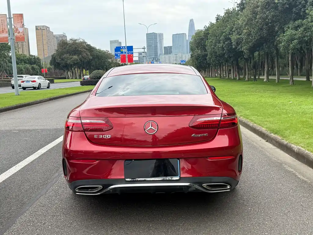 Mercedes-Benz E-Class (Import) — миниатюра 11