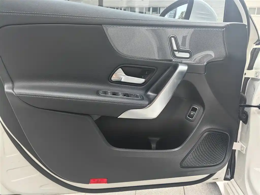 Mercedes-Benz A-Class — миниатюра 15