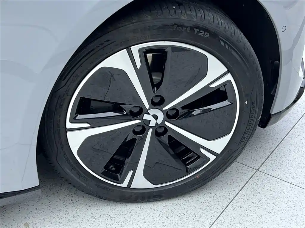 NIO ET5T 2025 75kWh Touring
