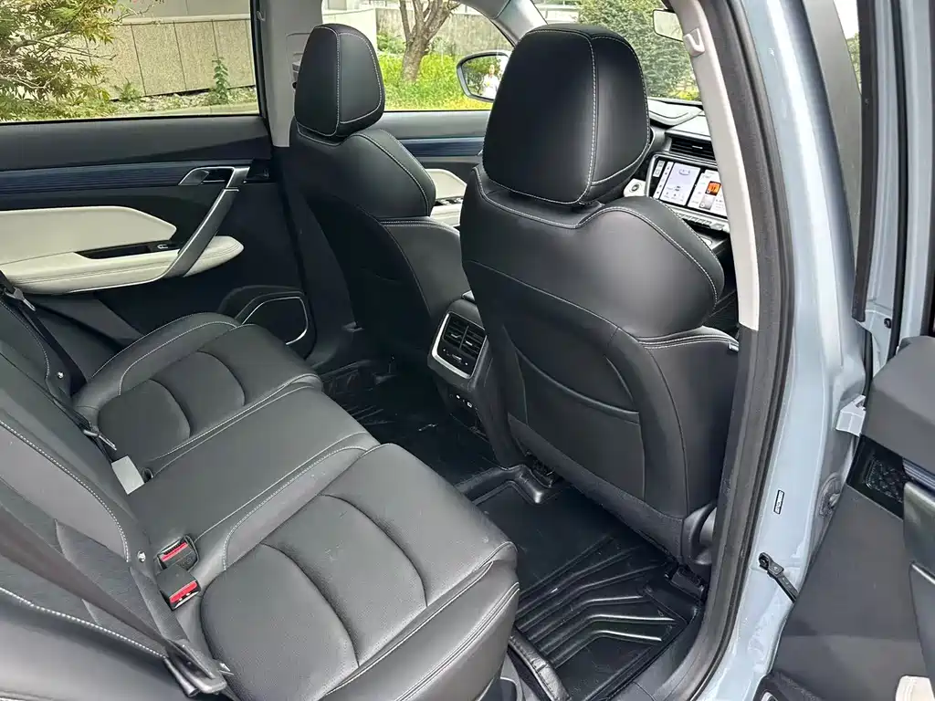 Geely Boyue — миниатюра 8