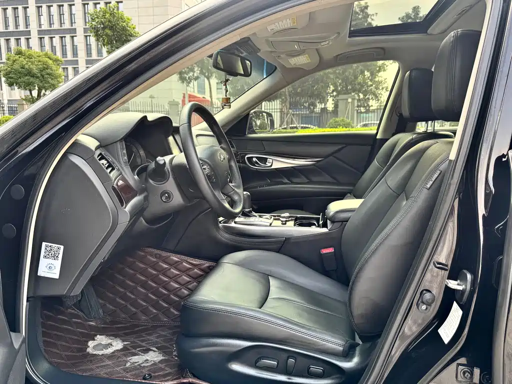 Infiniti Q70 — миниатюра 4