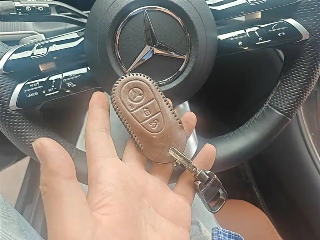 Mercedes-Benz GLC 2024 GLC 260 L 4MATIC Luxury 5 мест