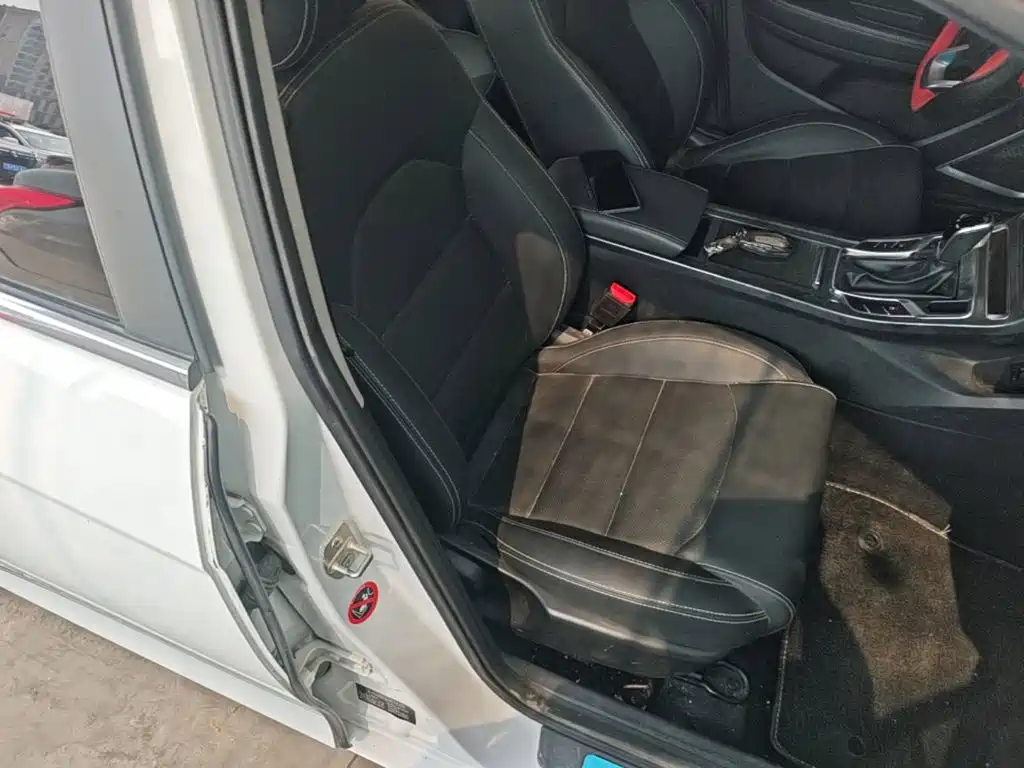 Geely Emgrand — миниатюра 25