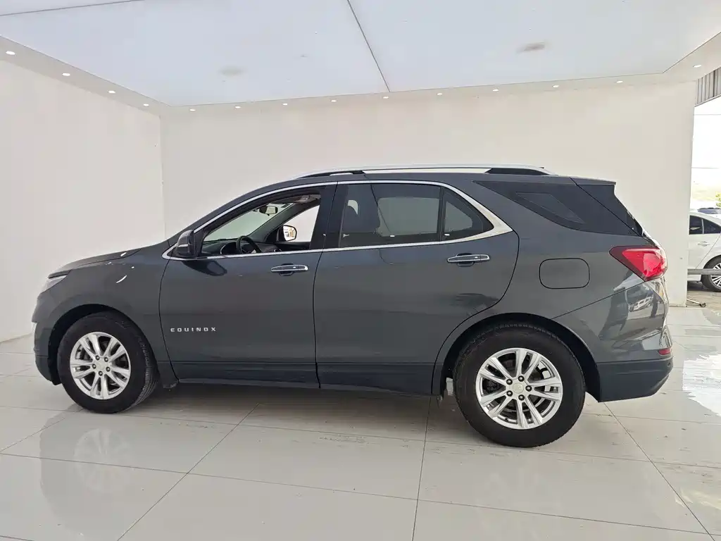 Chevrolet Equinox — миниатюра 33