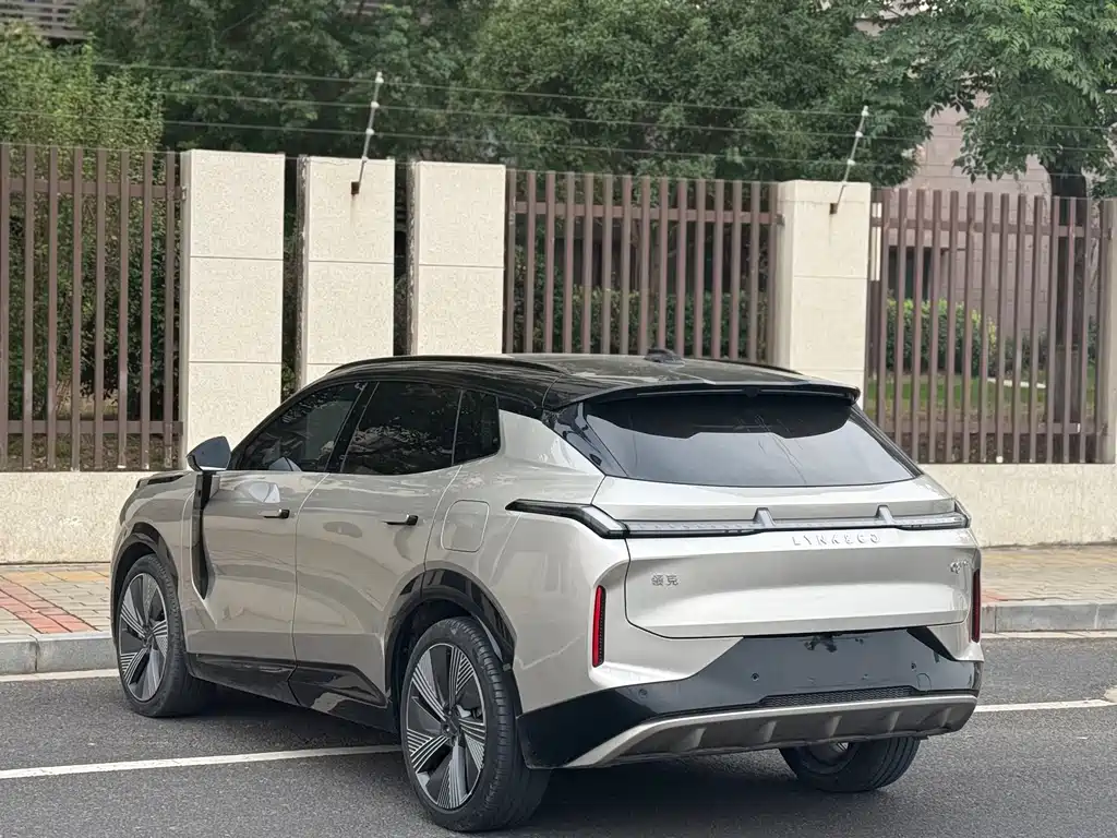 Lynk & Co 08 EM-P — миниатюра 7
