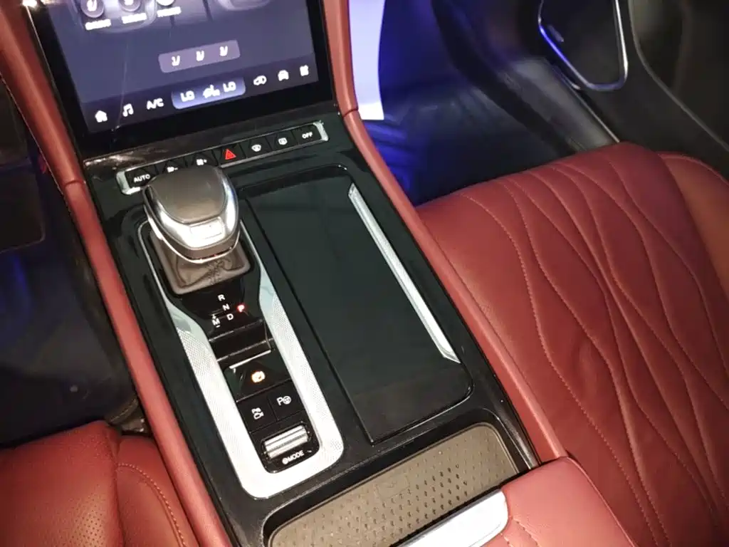 Hongqi Hongqi H5 — миниатюра 14