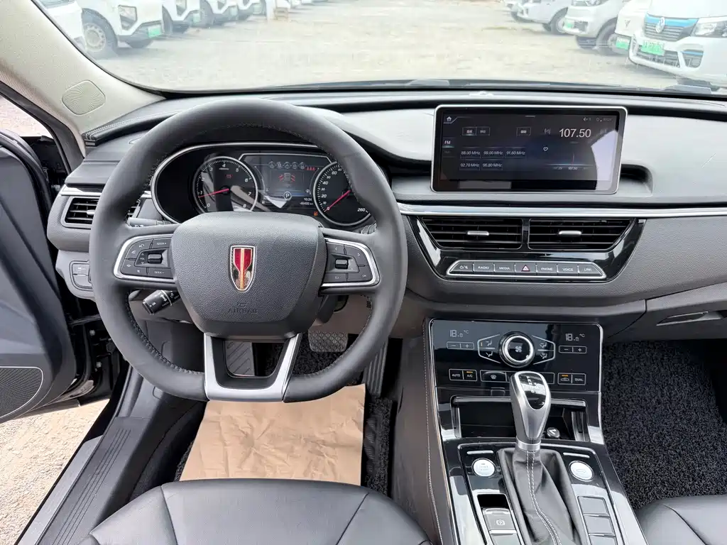Hongqi Hongqi H5 — миниатюра 14