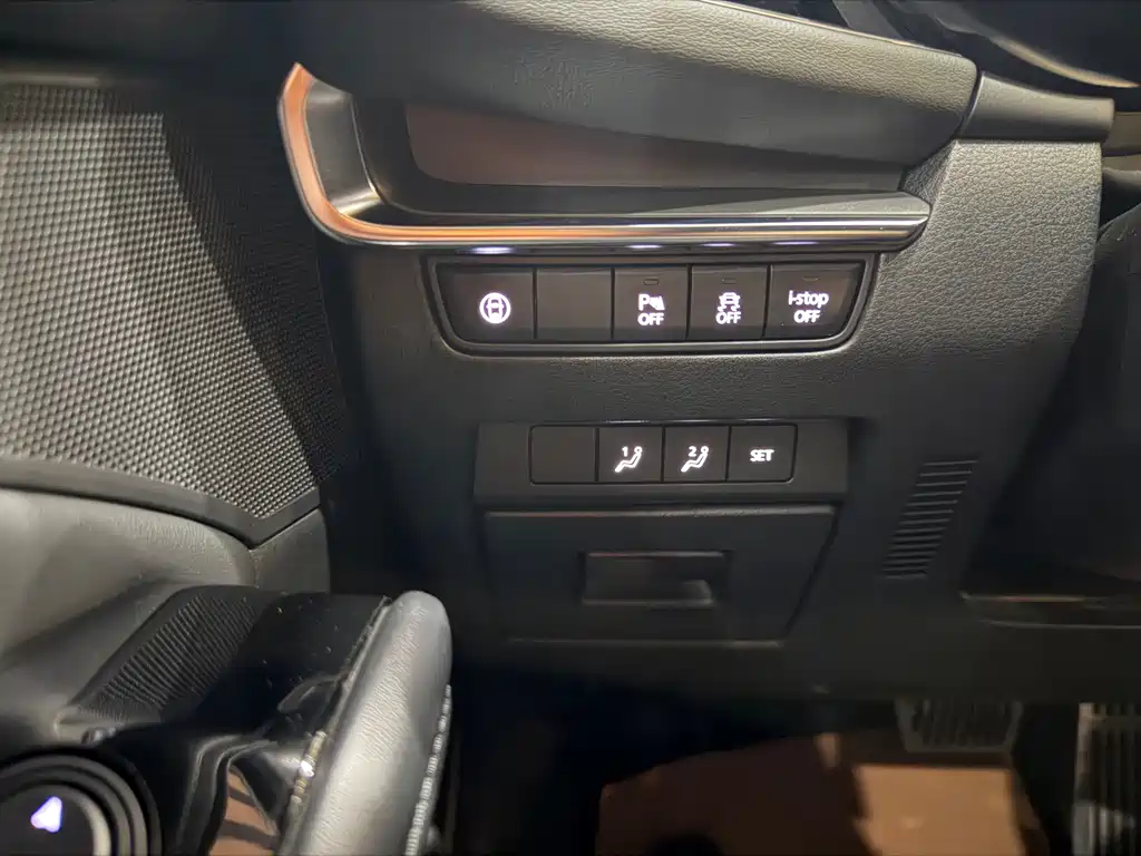 Mazda 3 Axela — миниатюра 17