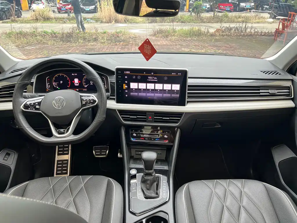 Volkswagen Tiguan L — миниатюра 7