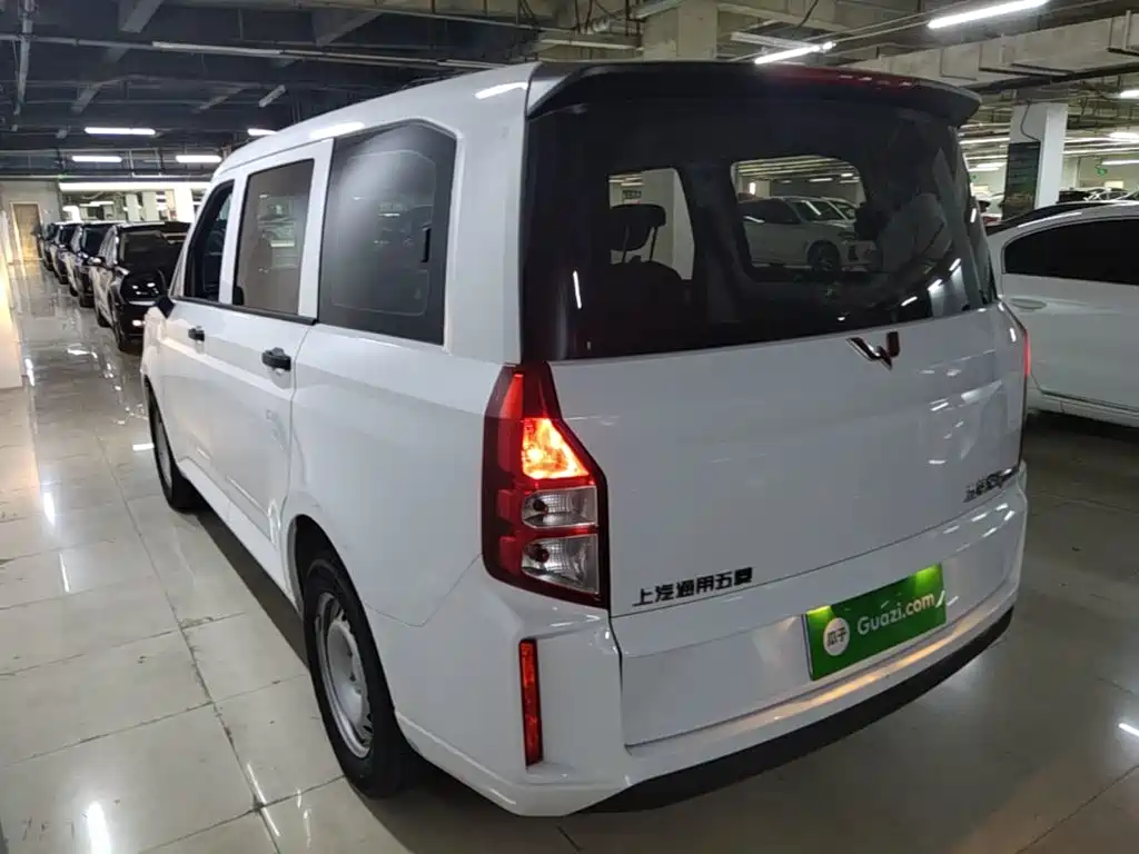 Wuling Hongguang PLUS — миниатюра 5