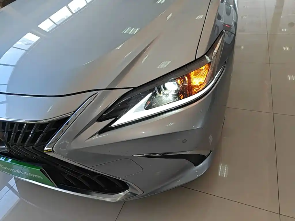 Lexus ES — миниатюра 24
