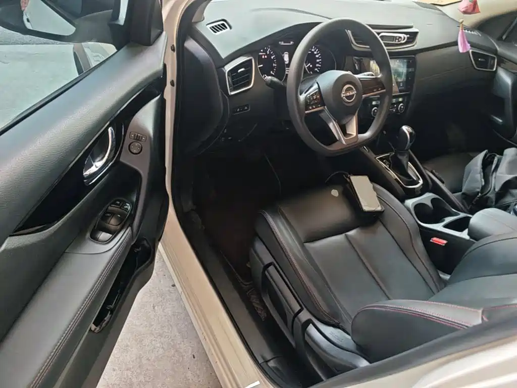 Nissan Qashqai — миниатюра 16
