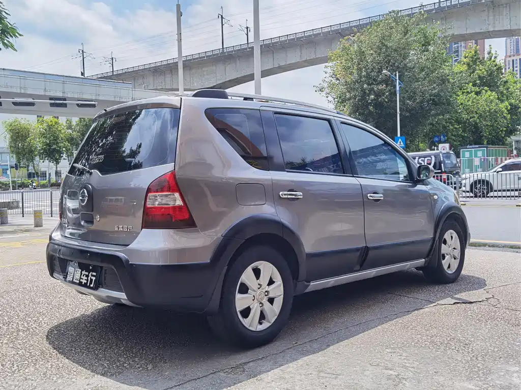 Nissan Livina — миниатюра 4