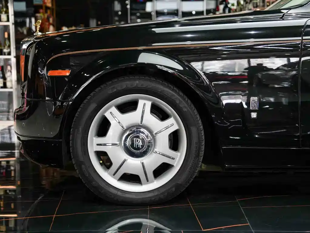 Rolls-Royce Phantom 6.7L Extended Edition EWB, фото 9
