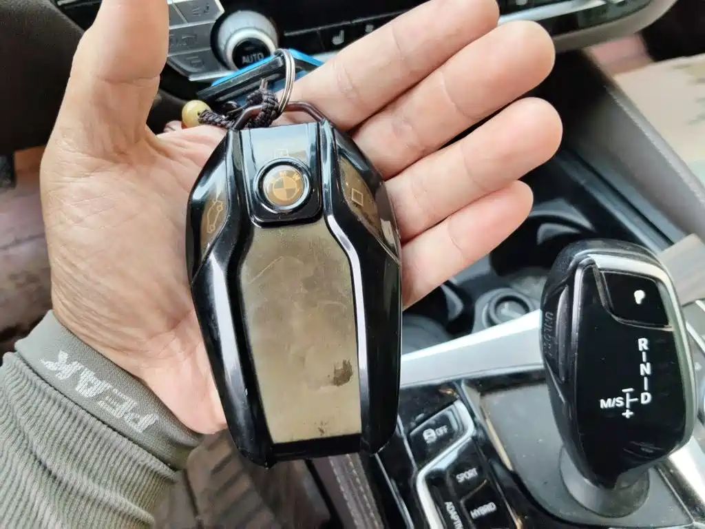 BMW 5 Series New Energy — миниатюра 9
