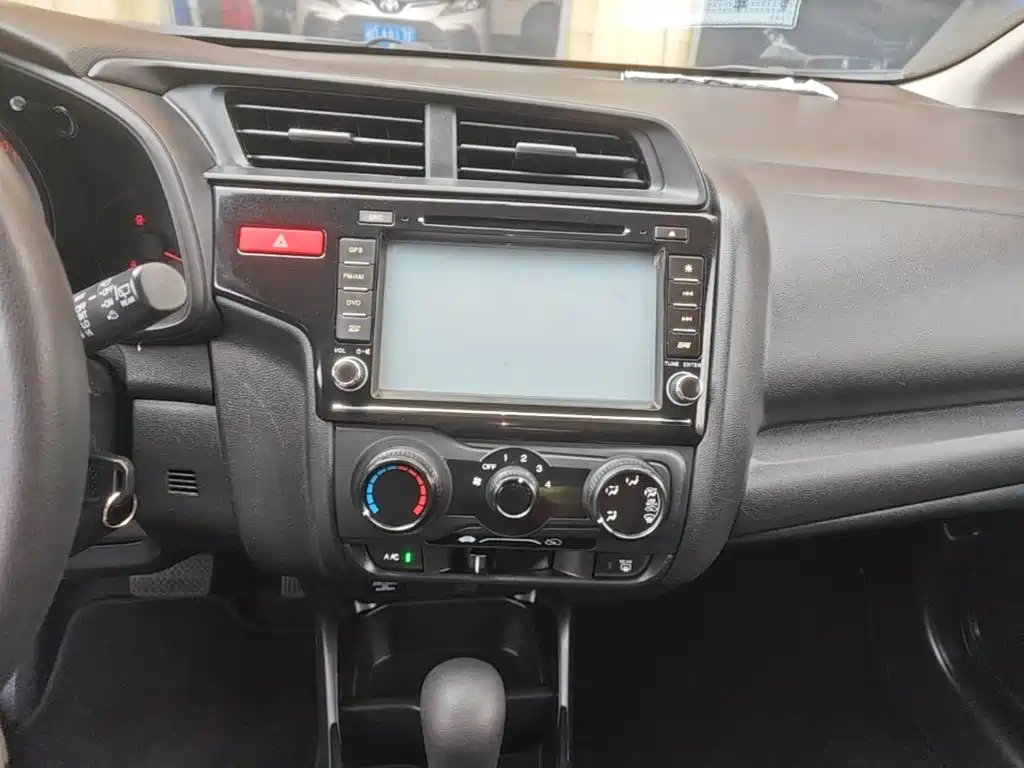 Honda Fit — миниатюра 13