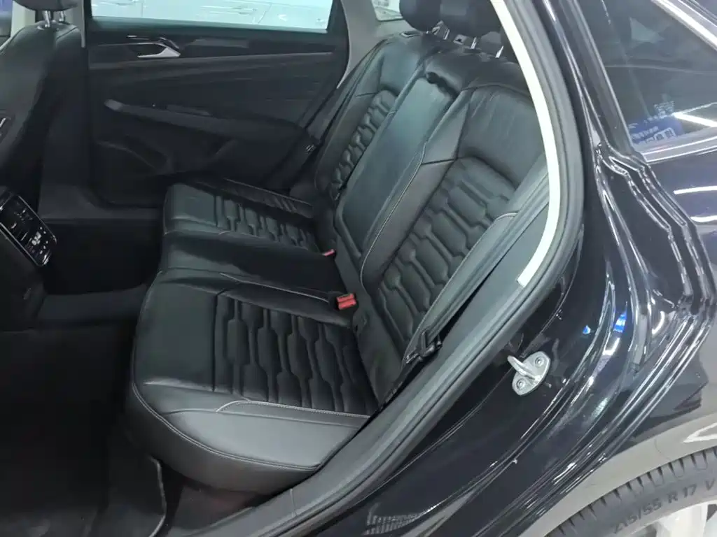 Volkswagen Passat — миниатюра 17