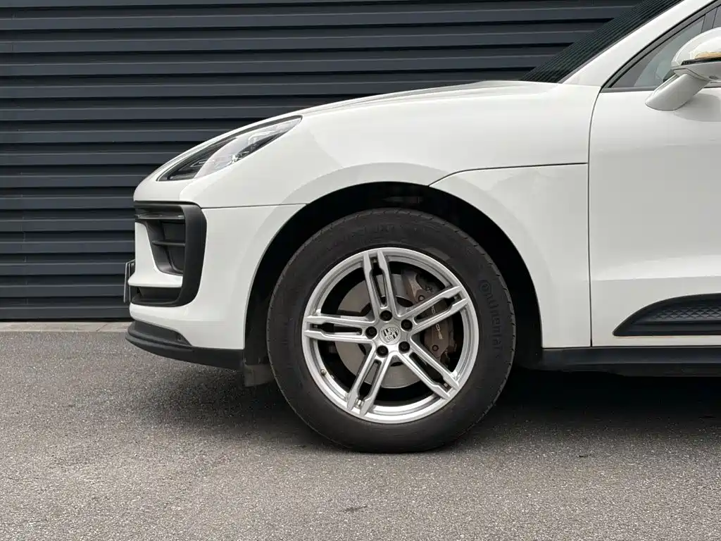 Porsche Macan — миниатюра 4