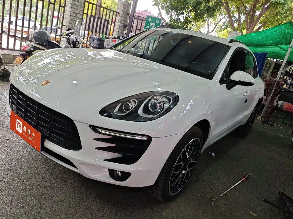 Porsche Macan — миниатюра 10