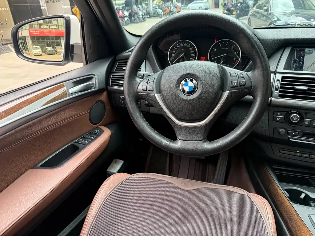 BMW X5 (Import) — миниатюра 11