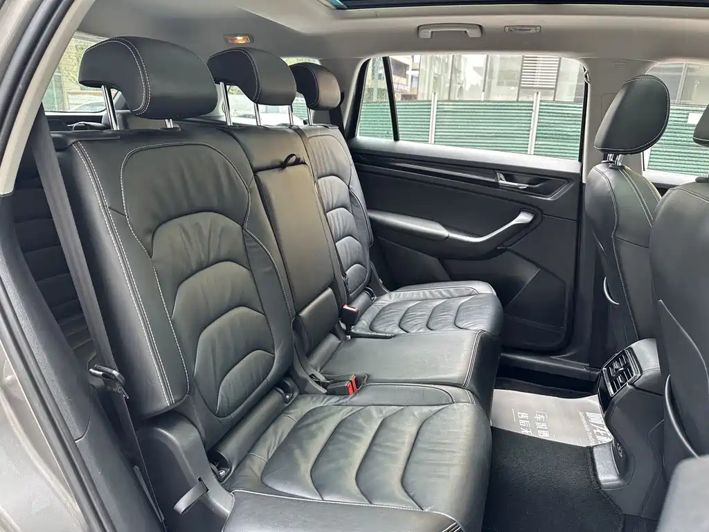 Skoda Kodiaq 2019 TSI330 7 мест Luxury VI