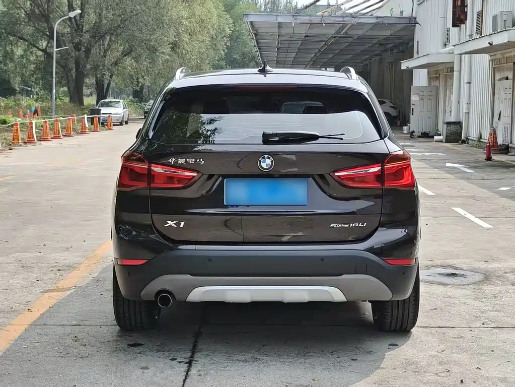 BMW X1 — миниатюра 10