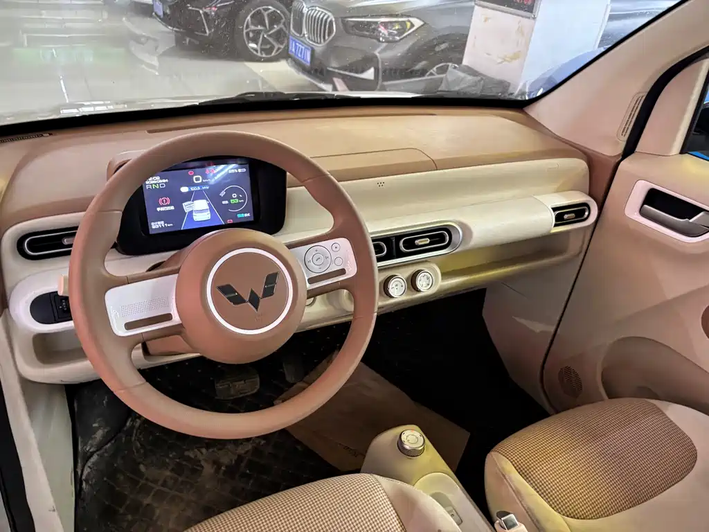 Wuling MINIEV — миниатюра 8