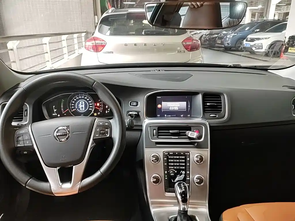 Volvo S60 — миниатюра 10