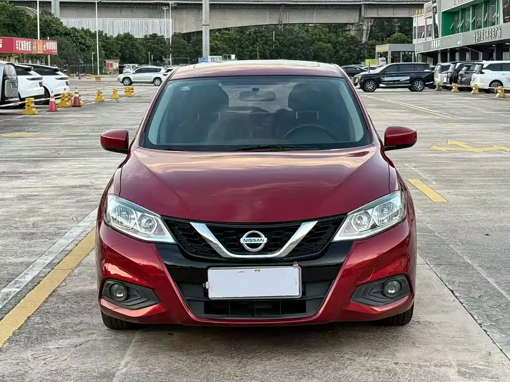 Nissan Tiida — миниатюра 2