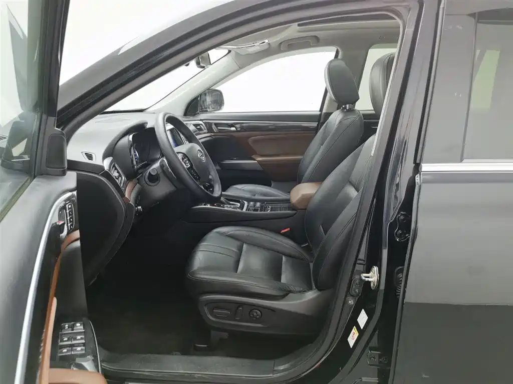 GAC GS8 2017 320T Luxury Smart Connect ( мест)