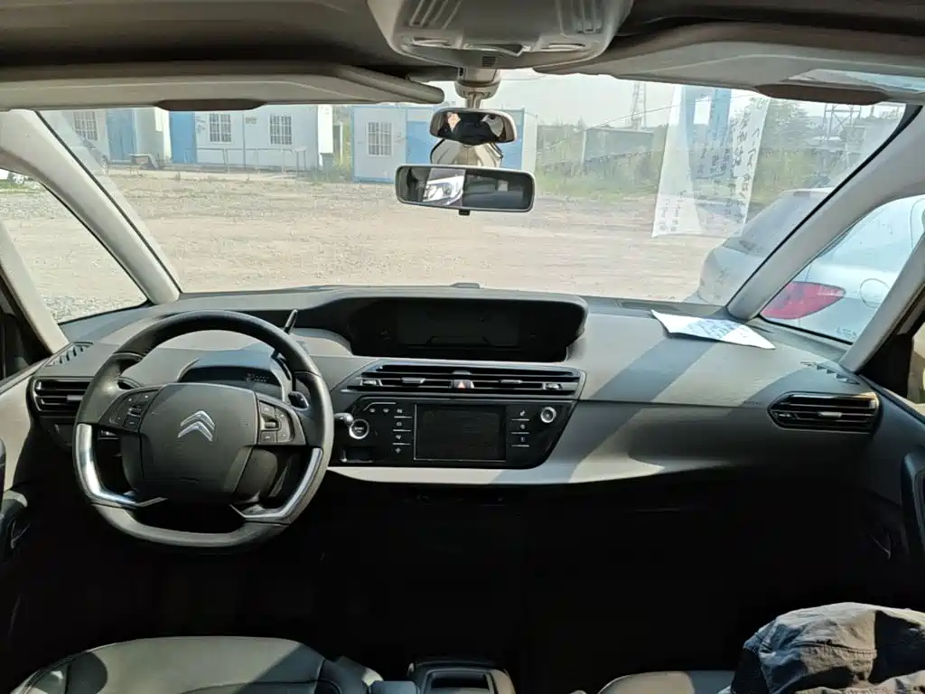 Citroen C4 Picasso — миниатюра 10