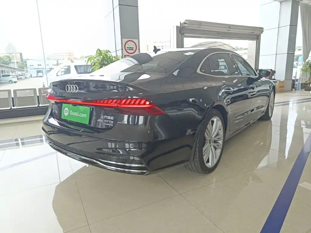 Audi A7L — миниатюра 7