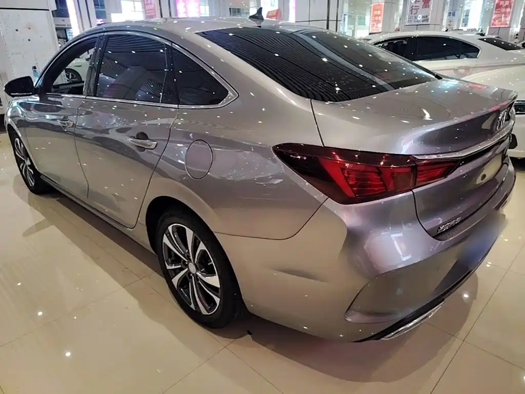 Changan Eado — миниатюра 5