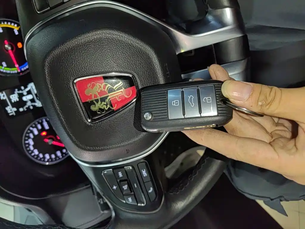 Roewe i6 New Energy — миниатюра 9